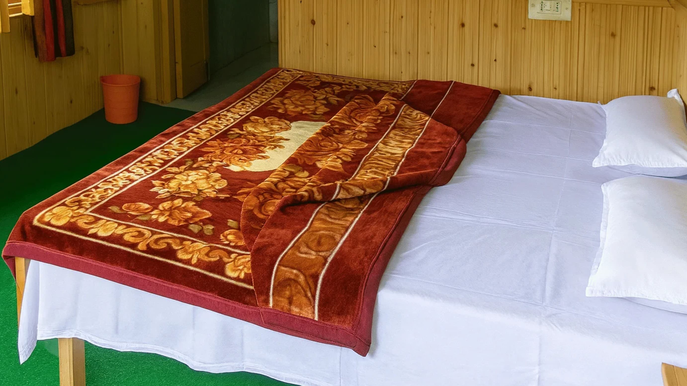 Sojha Holiday Inn, Sojha 3