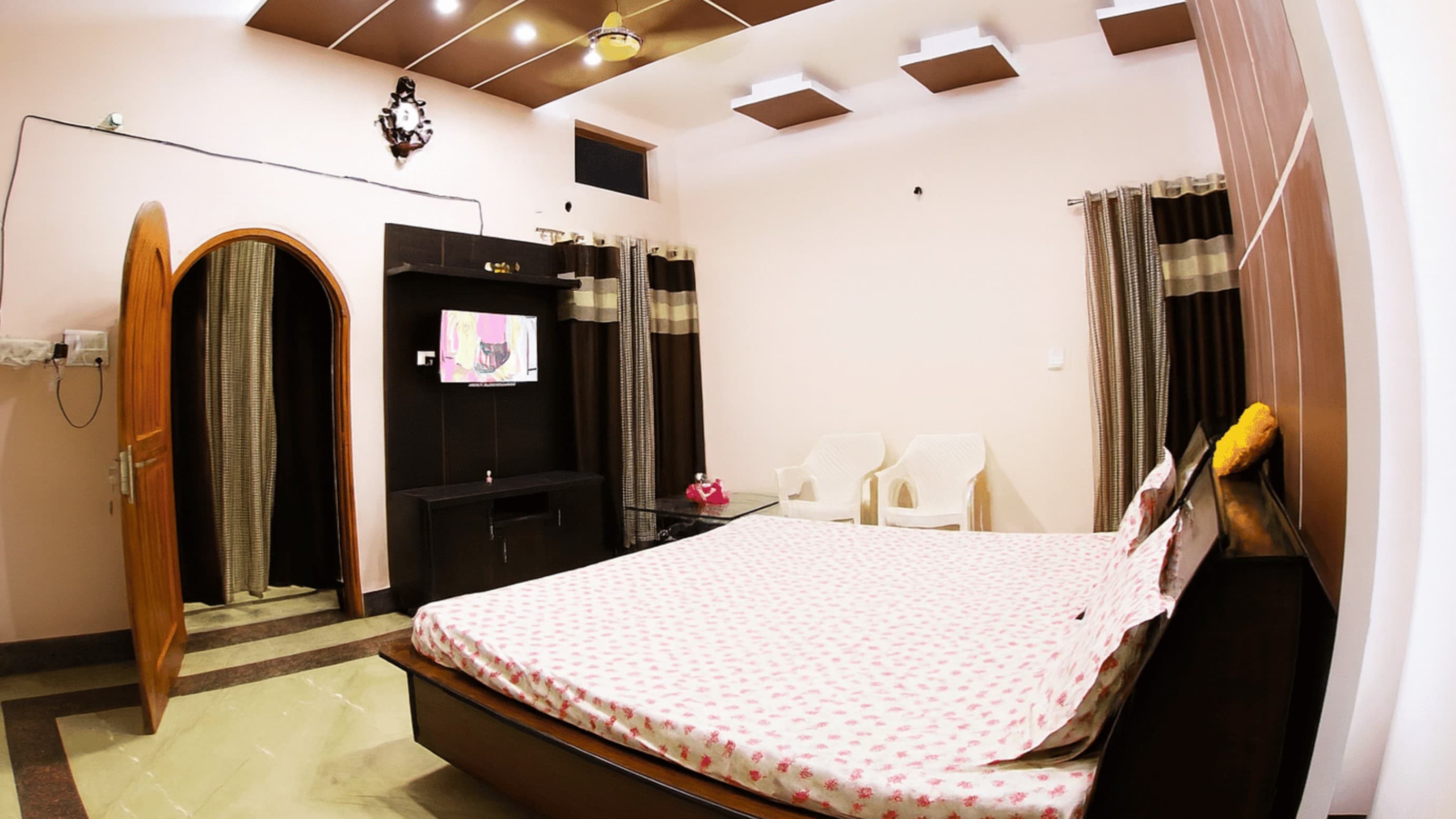 Duggal Homestay, Khurbura