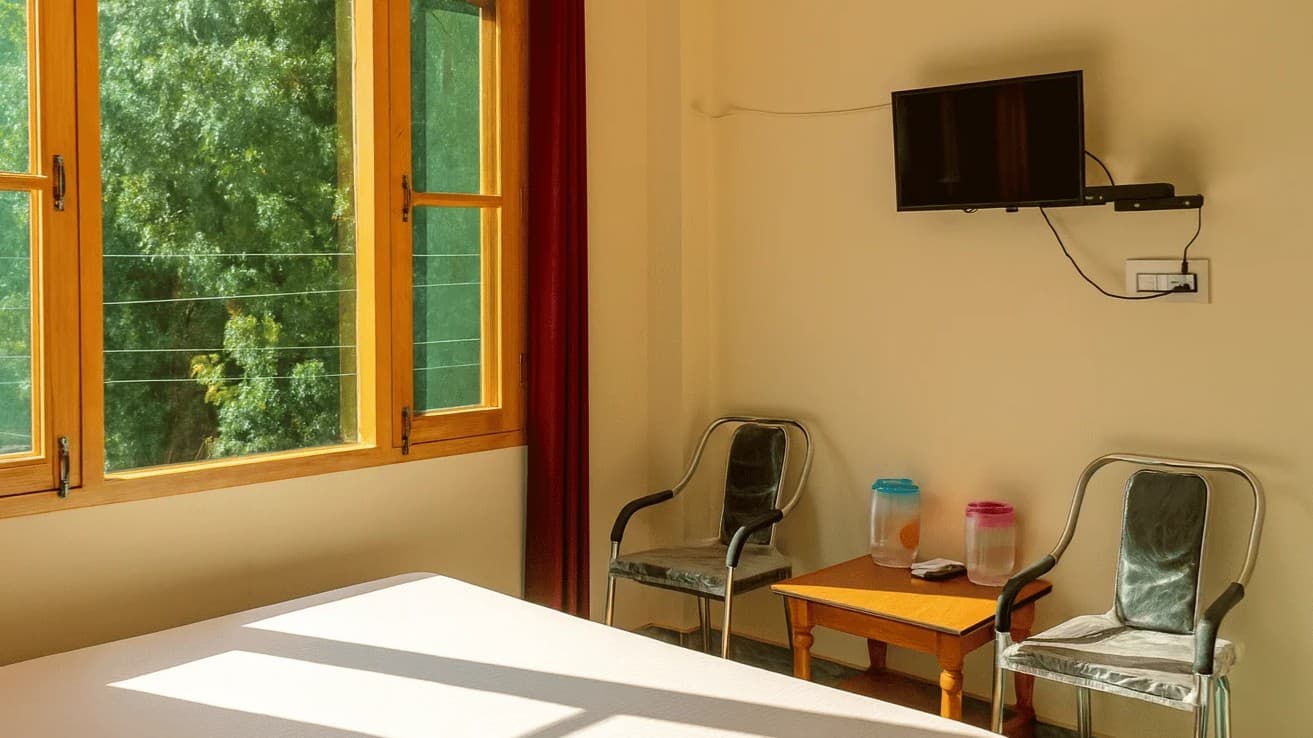 Hotel Rana Haveli, Bajaura 3