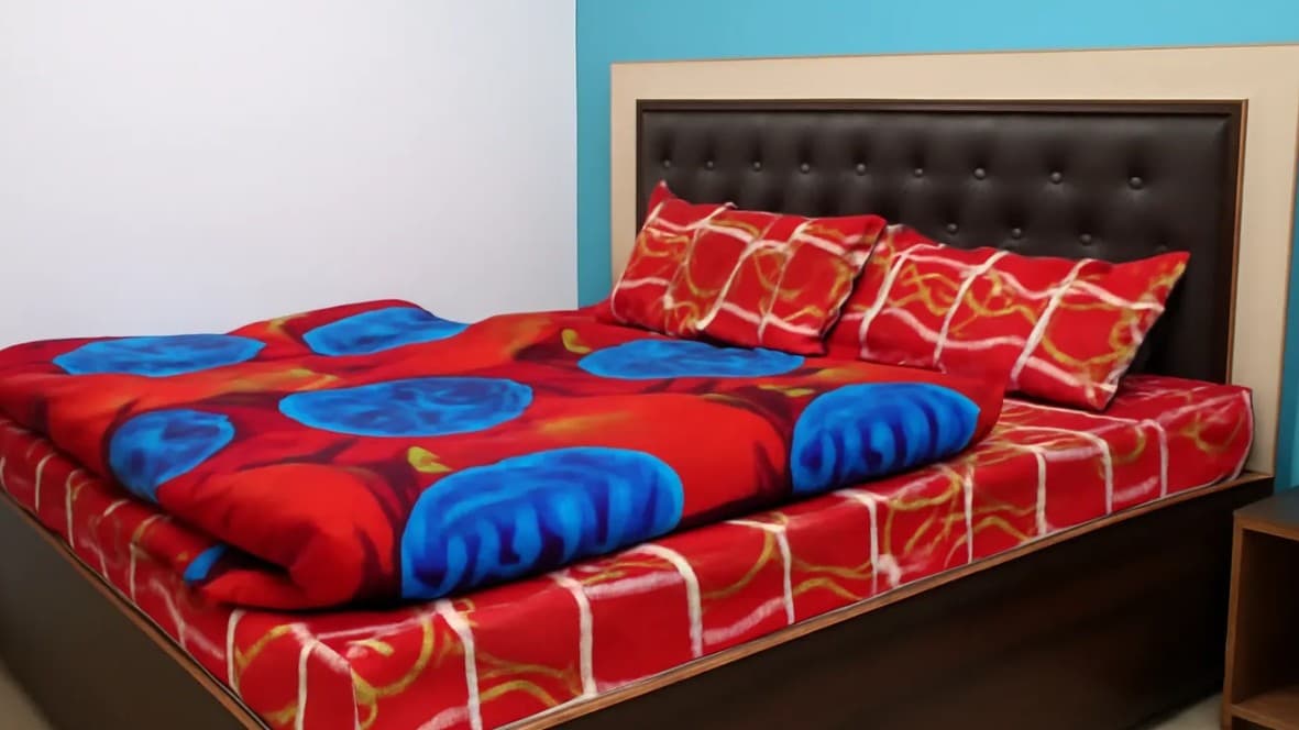 Hotel Chopta Dreams, Mastura 2