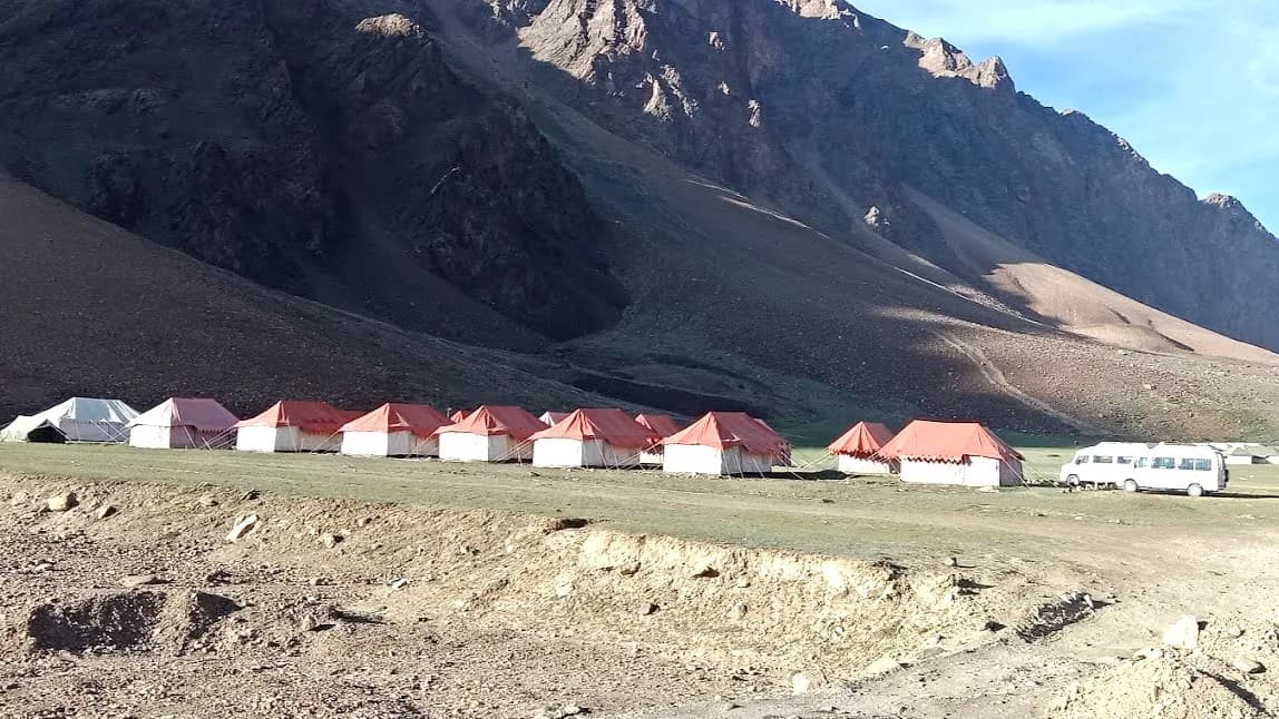 HIMALAYAN ROUTES CAMP