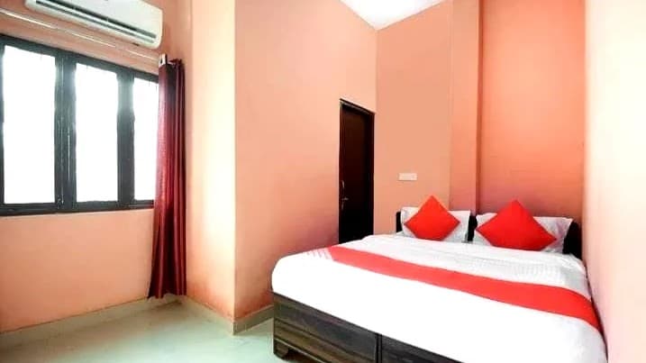 Hotel Celebrations, Vikasnagar